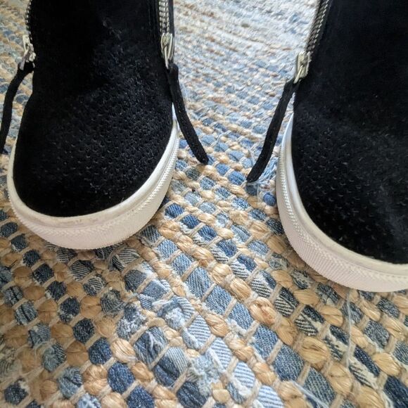 Steve Madden Caliber Black Zip-Up Wedge Sneakers Women’s 9M Perforated Suede Pla - Picture 5 of 9